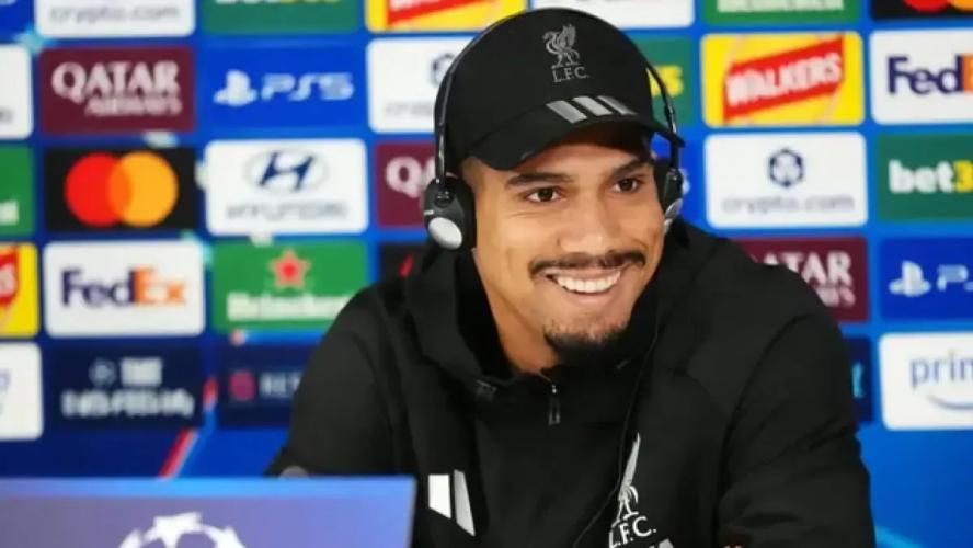 Araujo o zostaniu w Liverpoolu: Jest jeszcze za wcześnie